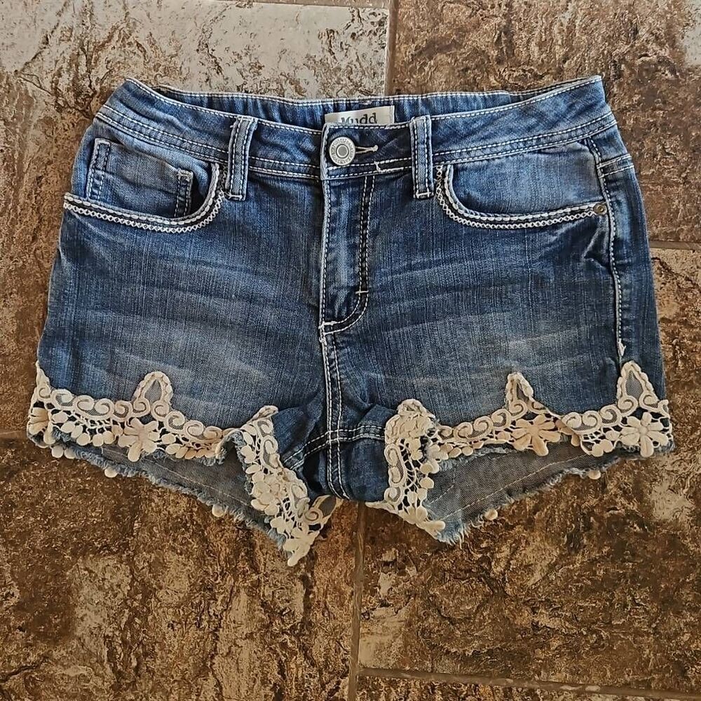 MUDD Girls Lace Trimmed Hem Shorts Blue Denim 16 (Girls)